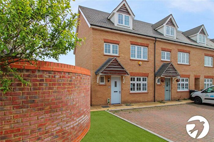 4 Bedroom End Of Terrace House To Rent In Emmeline Avenue, Weldon, Ebbsfleet Valley, Swanscombe, DA10