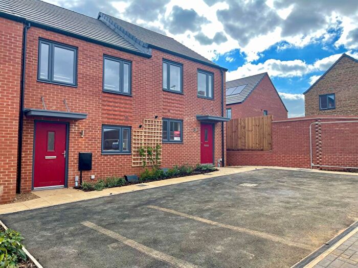 3 Bedroom End Of Terrace House For Sale In Pine Drive, Harpole, Northampton, NN7