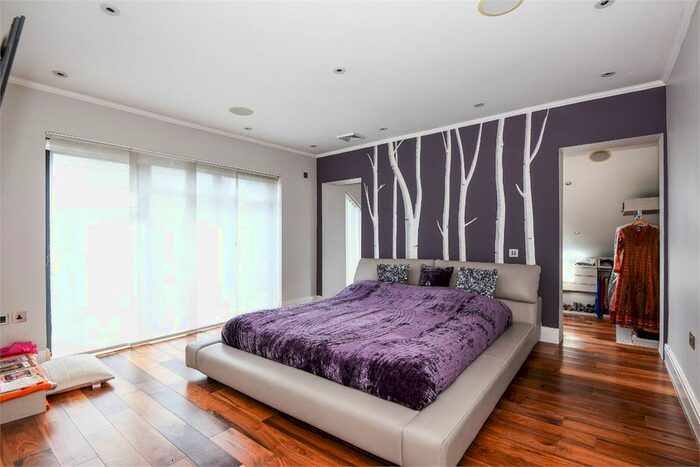 4 Bedroom Detached House To Rent In Spring Lake, Stanmore, HA7