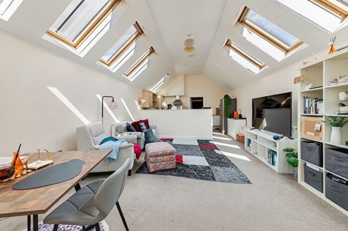 1 Bedroom Detached House To Rent In Quakers Court, Abingdon, OX14