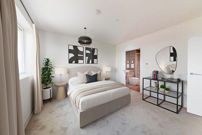 2 Bedroom Flat For Sale In " Bedroom Apartment" At Hepworth Place, Walthamstow, E17