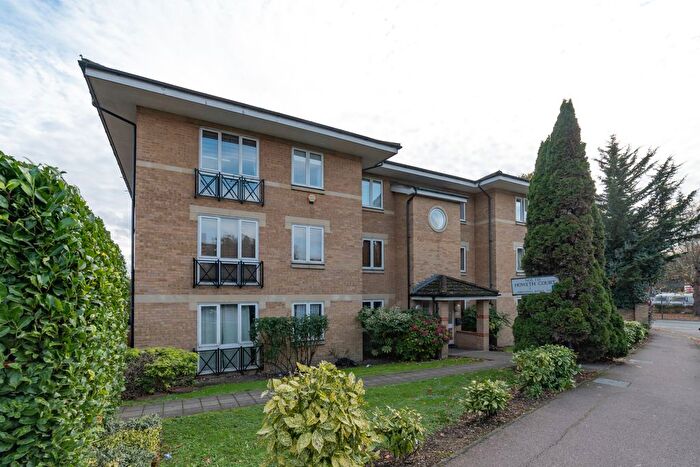 2 Bedroom Flat For Sale In Ribblesdale Avenue, London, N11