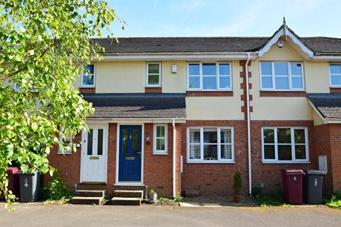 3 Bedroom Terraced House For Sale In Dickens Close, Caversham, Reading, RG4