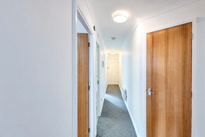 2 Bedroom Apartment To Rent In Barnstaple Road, Southend-on-Sea, SS1