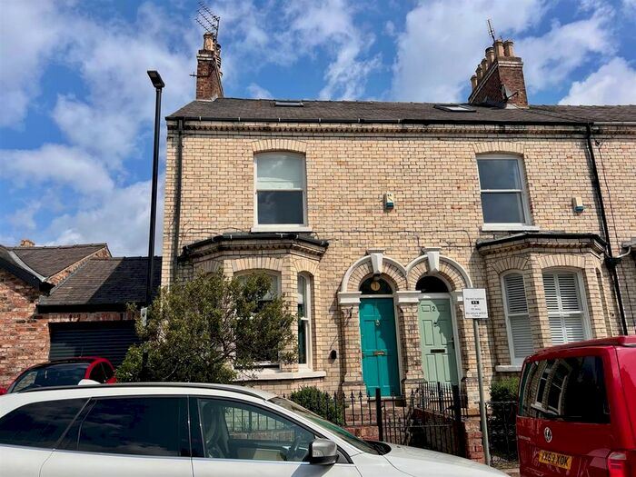 3 Bedroom Property To Rent In Richardson Street, York, YO23