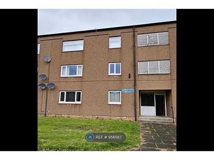 2 Bedroom Flat To Rent In Gairdoch Street, Falkirk, FK2