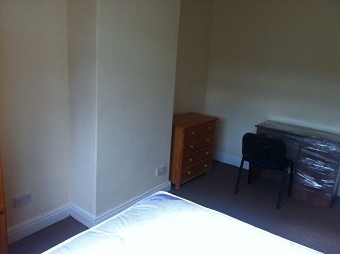 4 Bedroom Property To Rent In Royal Park Avenue, Hyde Park, Leeds, LS6