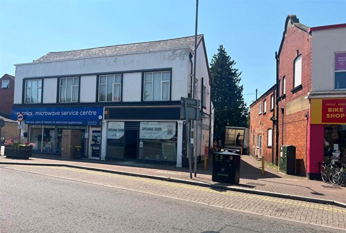 2 Bedroom Flat To Rent In Flat, London Road, Stony Stratford, Milton Keynes, MK11