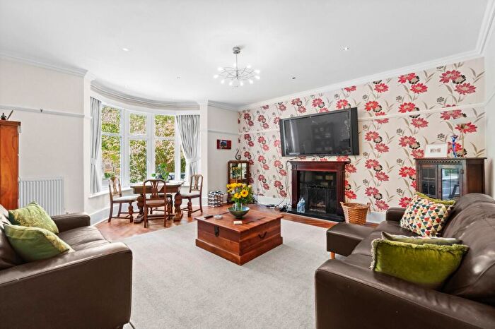 2 Bedroom Apartment To Rent In Brighton Road, Sutton, SM2