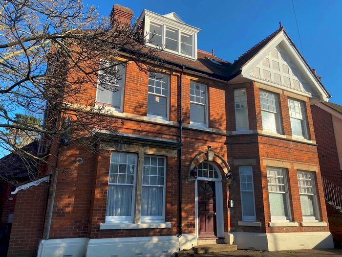 1 Bedroom Studio To Rent In New Dover Road, Canterbury, CT1