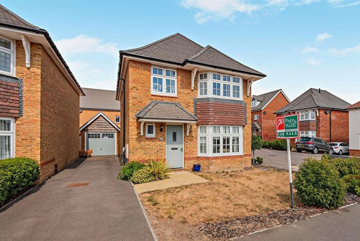 4 Bedroom Property For Sale In Applegarth Road, Sittingbourne, ME10