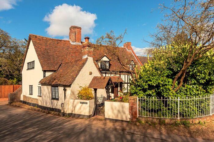 3 Bedroom Property For Sale In High Street, Gosmore, Hitchin, SG4