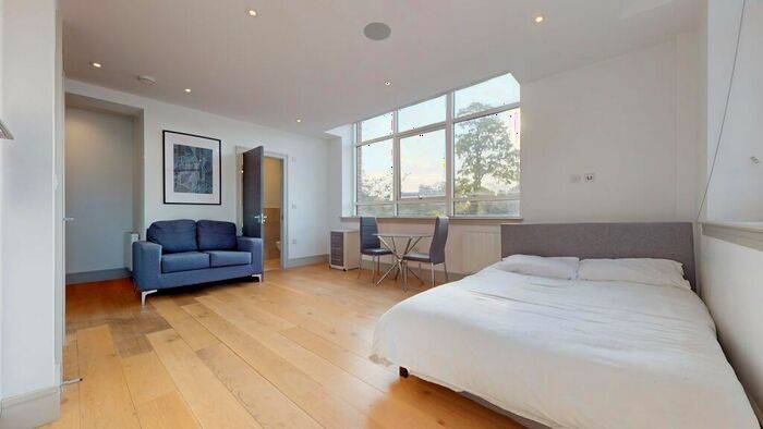 Studio To Rent In Lawrence Road, N15