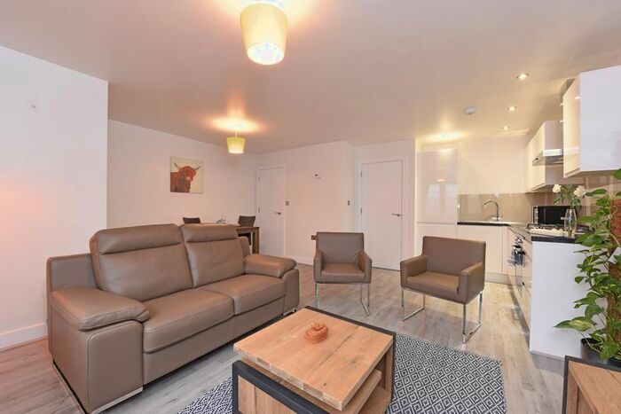 1 Bedroom Flat To Rent In Ground Floor, Queens Road, Farnborough, GU14