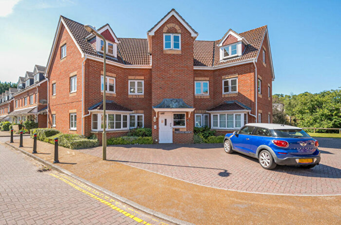 2 Bedroom Flat For Sale In The Tollgate, Fareham, Hampshire, PO16