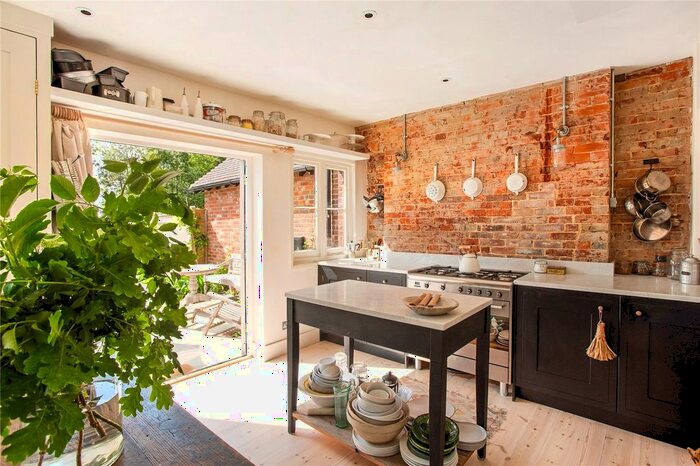2 Bedroom End Of Terrace House For Sale In Church Street, Ticehurst, Wadhurst, East Sussex, TN5