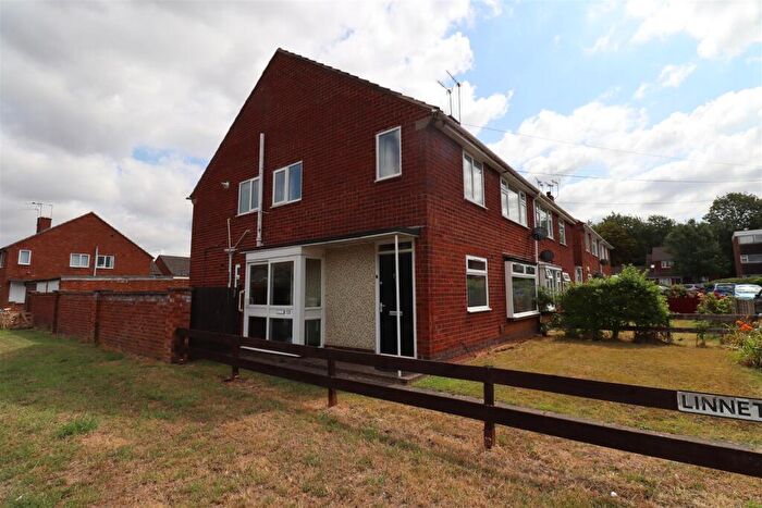 2 Bedroom Maisonette To Rent In Yarningale Road, Coventry, CV3