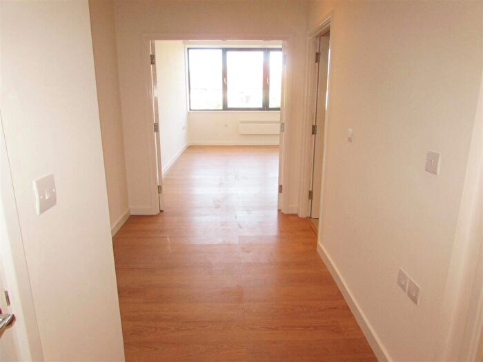 Studio To Rent In Windsor Gate, Bath Road, SL1