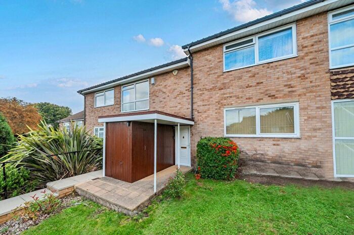 2 Bedroom Apartment For Sale In Heath View, East Finchley, London, N2