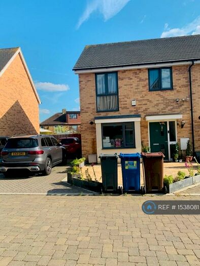 3 Bedroom Terraced House To Rent In Bredle Way, Essex, RM15