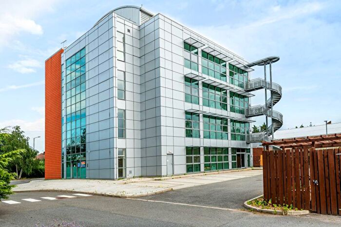 1 Bedroom Apartment To Rent In Slough, Berkshire, SL1