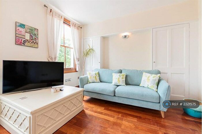 3 Bedroom Maisonette To Rent In Zealand Road, London, E3