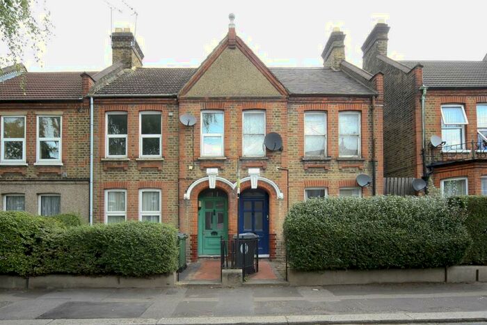 1 Bedroom Apartment To Rent In Courtenay Road, Walthamstow, E17