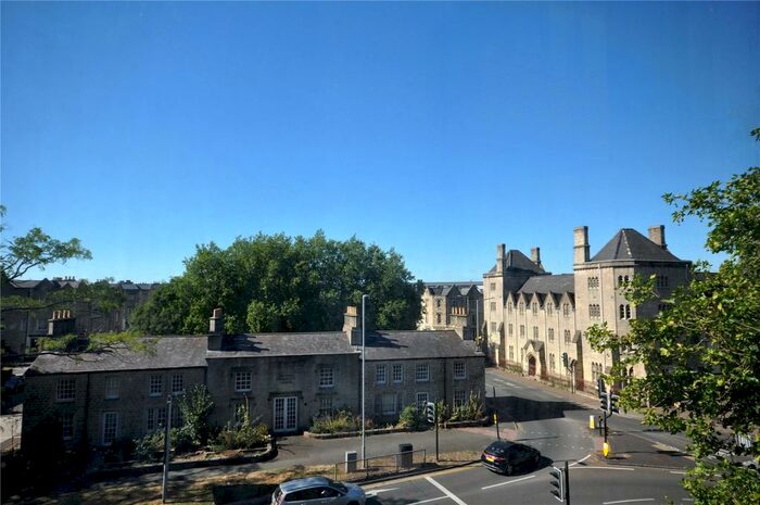 2 Bedroom Apartment To Rent In Farnsby Street, Swindon, Wiltshire, SN1