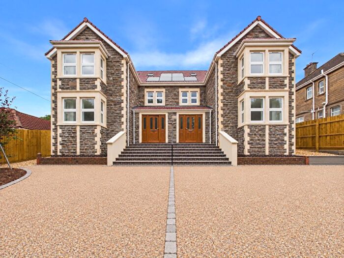 4 Bedroom Semi Detached House For Sale In First Avenue, Bristol, BS4