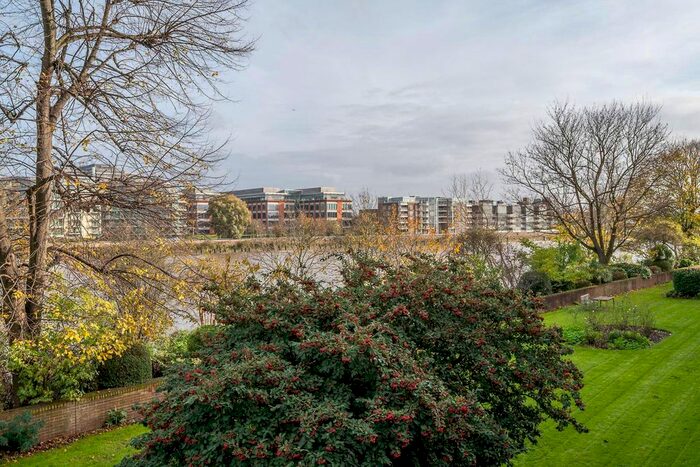 3 Bedroom Flat To Rent In Riverview Gardens, Castelnau, London, SW13