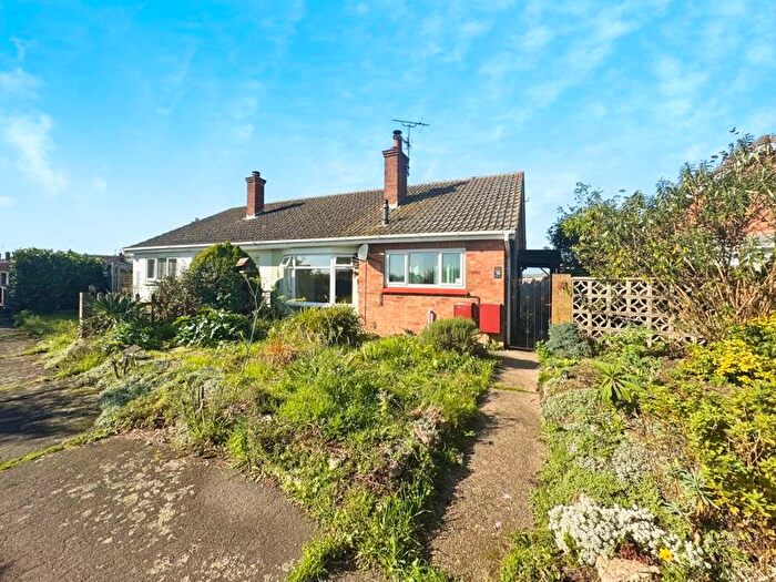 2 Bedroom Bungalow For Sale In Creekhurst Close, Brightlingsea, CO7