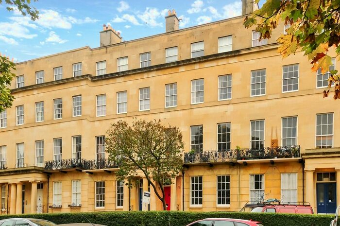 1 Bedroom Flat To Rent In Lansdown Crescent, Cheltenham, GL50