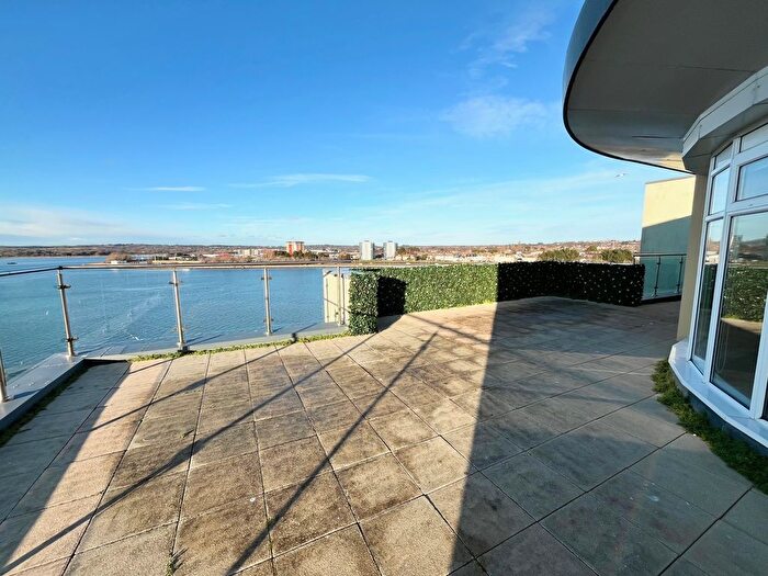 3 Bedroom Flat To Rent In Lifeboat Quay, Poole, BH15
