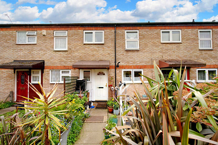 3 Bedroom Terraced House For Sale In Harrow Road, London, E11