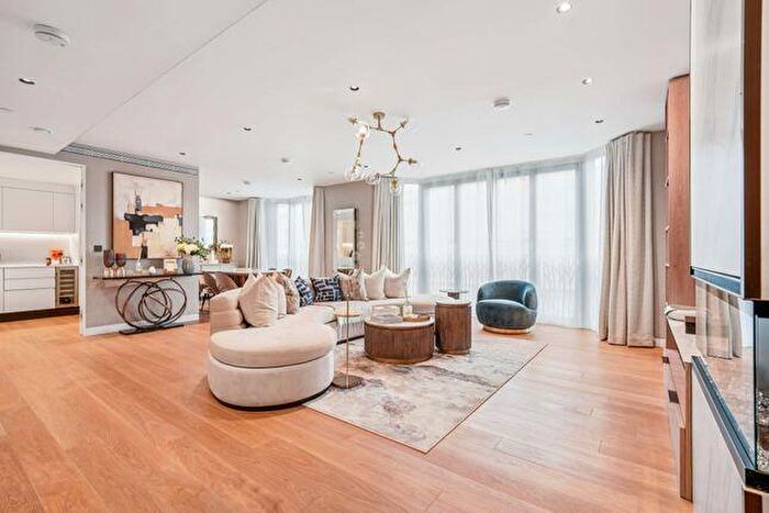 5 Bedroom Penthouse For Sale In Beaufort Square, Colindale, NW9