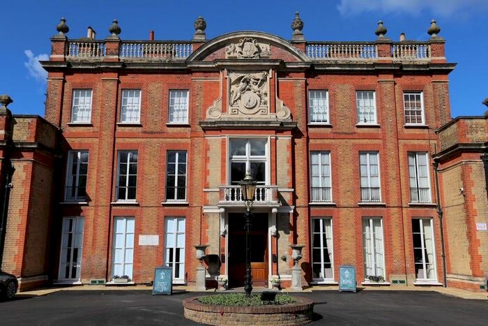 2 Bedroom Flat To Rent In Camden Place, Camden Park Road, Chislehurst, BR7