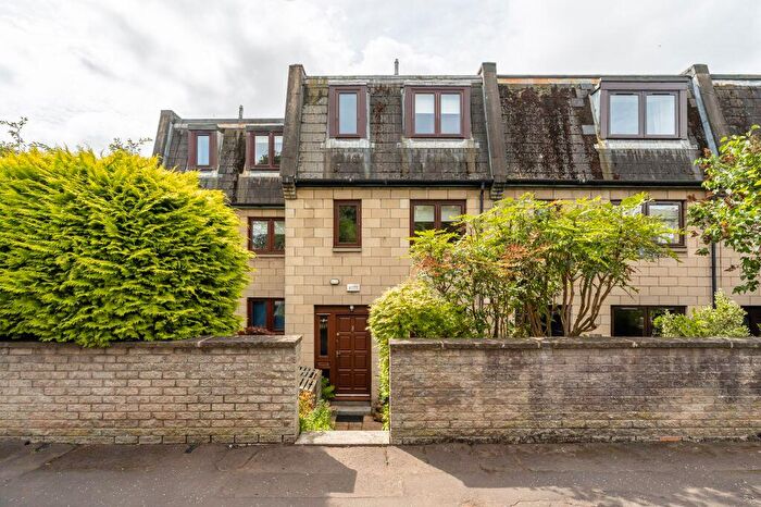 4 Bedroom Town House For Sale In Ventnor Place, Edinburgh, EH9