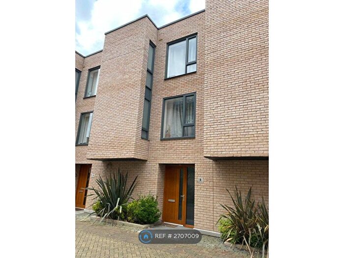 3 Bedroom Terraced House To Rent In Vinery Way, Hammersmith, W6