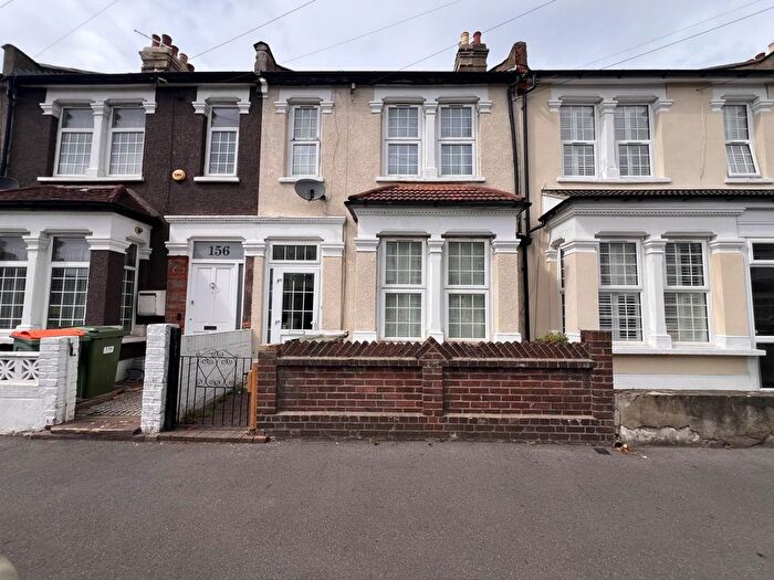 4 Bedroom Terraced House To Rent In Byron Avenue, Manor Park, E12