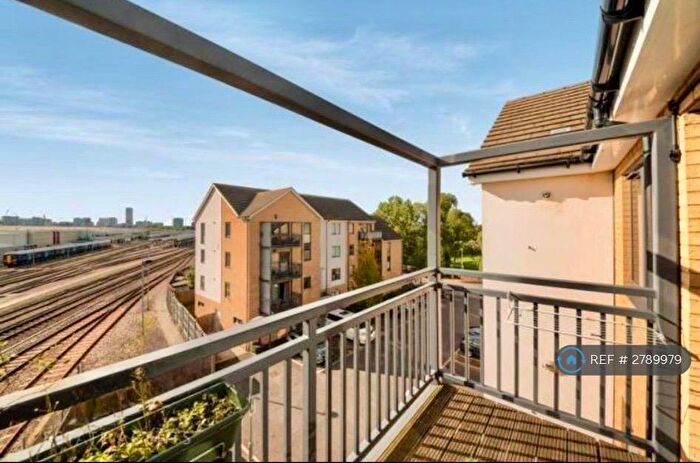 2 Bedroom Flat To Rent In London, London, SE25