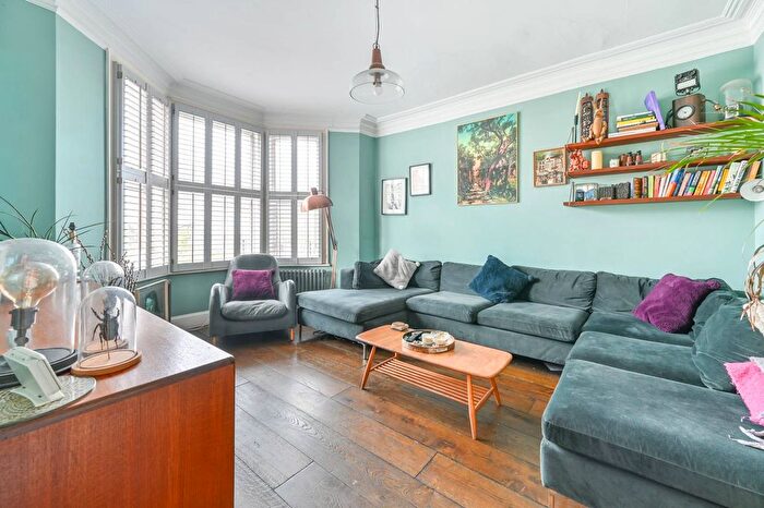 5 Bedroom Semi-Detached House For Sale In Chambers Lane, Willesden Green, London, NW10