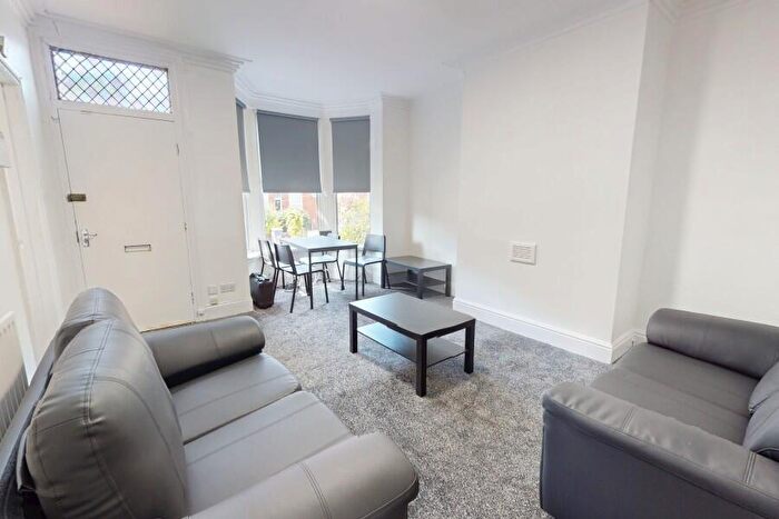 3 Bedroom Terraced House To Rent In Royal Park Avenue, Hyde Park, Leeds, LS6