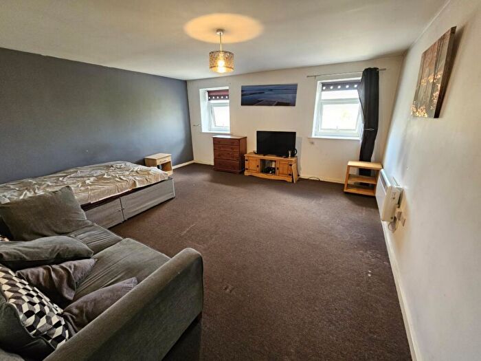 1 Bedroom Apartment To Rent In Station Road, Wombwell, S73