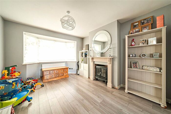 3 Bedroom Semi-Detached House For Sale In Worplesdon Road, Guildford, Surrey, GU2