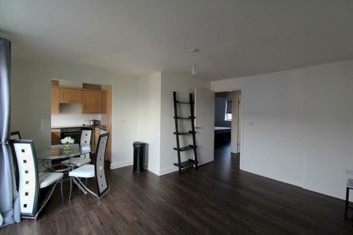 2 Bedroom Flat To Rent In Pownall Road, Ipswich, Suffolk, IP3