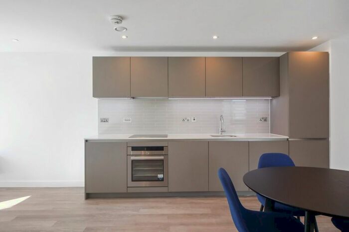 2 Bedroom Flat To Rent In Lionel Street, Birmingham, B3