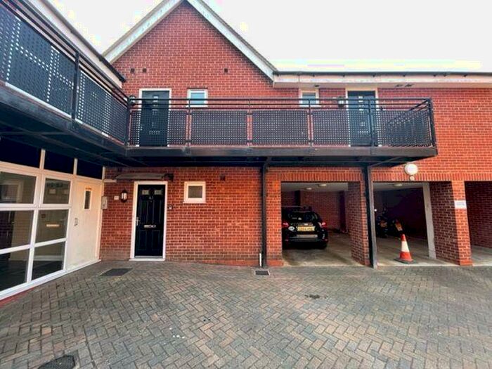 Studio To Rent In Somerset Walk, Broughton, Milton Keynes, MK10