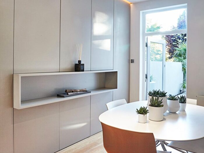 2 Bedroom End Terrace House To Rent In St. Marks Place, Windsor, SL4