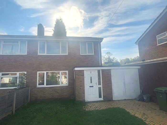 3 Bedroom Semi-Detached House To Rent In Oldcroft, Oakengates, TF2