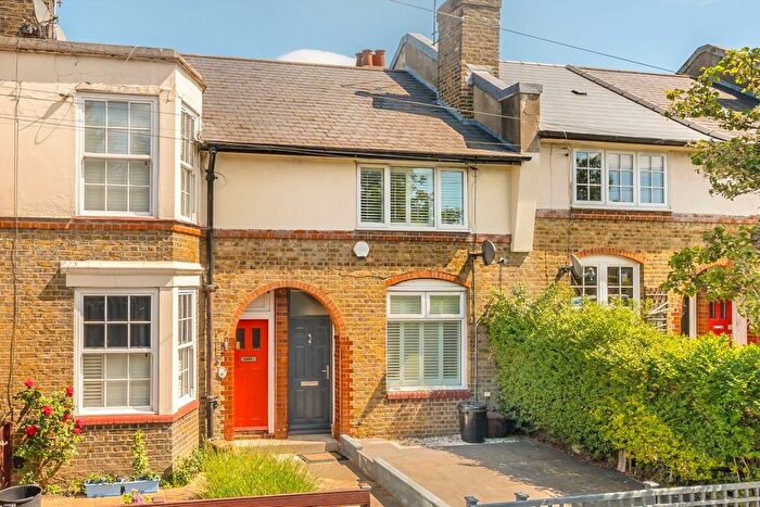2 Bedroom Property For Sale In Lessingham Avenue, Tooting Bec, SW17